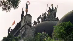 વિવાદિત બાબરી મસ્જિદ