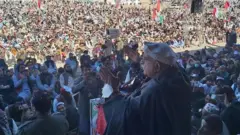 اڅکزی