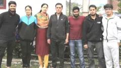 जम्मूत अडकलेले तरूण