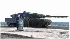 ШОльц