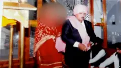 ਰਮੇਸ਼ ਚੰਦਰ ਸਵਾਈ ਉੱਪਰ ਧੋਖਾਧੜੀ ਨਾਲ ਵਿਆਹ ਕਰਾ ਕੇ ਲੱਖਾਂ ਰੁਪਏ ਲੁੱਟਣ ਦੇ ਇਲਜ਼ਾਮ ਹਨ