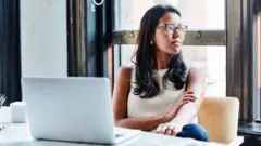 لماذا تكون فرص ترقي بعض الموظفين أكبر من غيرهم؟