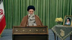 علی خامنه‌ای رهبر ایران