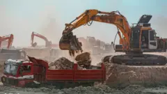 Толибон канал қурилишини жадал амалга оширмоқда