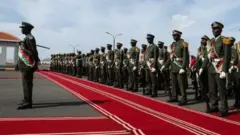 ወተሃደራት ሱዳን ኣብ ምርኢት ሰልፊ