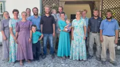 Quince de los 17 misioneros secuestrados en Haití.
