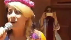 نگار معظم با شهره روی صحنه رفت