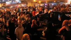 Boqollaal reer Masar ah ayaa soo buux dhaafiyay fagaaraha Tahrir ee Cairo