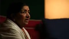 लता मंगेशकर