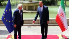 حسين أمير عبد اللهيان (يمين) وجوزيب بوريل. صورة أرشيفية