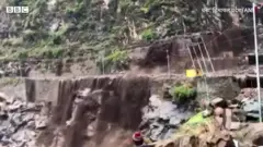 बादल फटा
