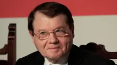 Luc Montagnier.