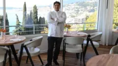الطاهي الأرجنتيني ماورو كولاغريكو، قال إنه شعر كأنه "يطير في السماء"