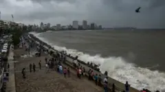 ముంబయి తుపాను