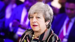 المتحدث باسم رئيسة الوزراء البريطانية يقول أن التسريبات "غير مقبولة على الإطلاق"