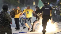 බ්‍රසීල කොංග්‍රසයට එල්ල වූ ප්‍රහාරය සහ අමෙරිකාවේ කැපිටල් කොංග්‍රසයට එල්ල කළ ප්‍රහාරය සමානද ?