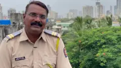 પોલીસ અધિકારી