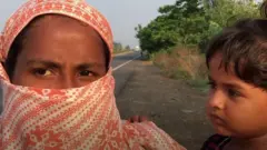 400 கி.மீ நடை பயணம் மேற்கொண்ட புலம்பெயர்ந்த தொழிலாளர்கள்