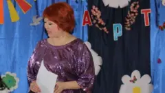 Э. Турсуналиева: Жакында эле "Эмгек синирген артист" наамын алгандарга эл келеби-келбейби билбейм. Бирок, баары бир кол ийрисине тартат болуп аларга дагы өтө эле чон суммадагны гонорарга төлөнөөрүн угуп таң калдым.