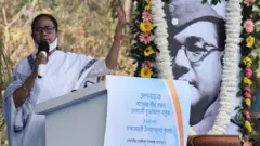 কলকাতার এই অনুষ্ঠান থেকেই শনিবার চারটি রাজধানীর প্রস্তাব দেন মমতা ব্যানার্জি