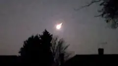 asteroid leti iznad zemlje