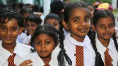 பள்ளிக் குழந்தைகள்