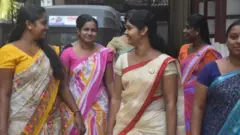 සාරි අනිවාර්ය කිරීම: මේ දක්වා සිදුවූයේ කුමක් ද?