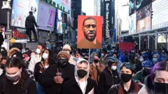 شروع محاکمه پلیس متهم به قتل جورج فلوید در آمریکا