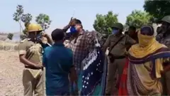 કેવડિયામાં પોલીસ અને આદિવાસીઓ