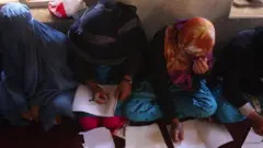 نجونې