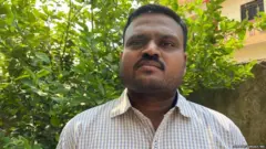 नायब तहसिलदार वैभव पवार