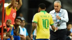 La blessure de Neymar pourrait compromettre son retour en Ligue des champions, le 22 octobre, avec le PSG.