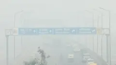 காற்று மாசுபாட்டில் திணறும் டெல்லி