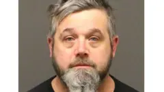 ግለሰቡ እንስሳት ላይ ባሳየው ጭካኔ 94 ክሶች እንደቀረቡበት ተሰምቷል።