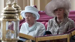 Reina y Camilla in 2012