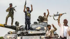 قوات المجلس الانتقالي تقول إنها استعادت السيطرة على عدن