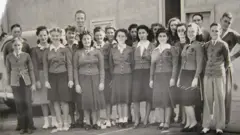 Un grupo de jóvenes del Movimiento Tecnocrático.