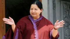 "ஜெயலலிதா வீட்டுக்குள் பொதுமக்களை அனுமதிக்கக்கூடாது" - உயர் நீதிமன்றம்