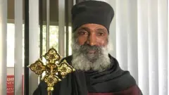 Qeessii Harargeetti masjiidaafi bataskaana ijaarsisan