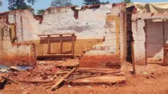 Hamwe mu hakoreraga isoko ry'impunzi z'Abarundi bo mu nkambi ya Nduta