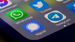 হোয়াটসঅ্যাপকে প্রতিদ্বন্দ্বিতার মুখে ফেলছে সিগনাল ও টেলিগ্রাম