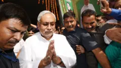 நிதிஷ் குமார்