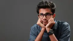 Masturbation : हस्तमैथुन आरोग्यासाठी चांगलं की वाईट?