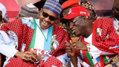 Aarẹ Buhari ati gomina Kayọde Fayẹmi jumọ n forikori