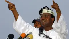 Nicéphore Soglo, ancien Président du Bénin, et Goodluck Jonathan, ancien Président du Nigéria ont conduit une mission pour évaluer l'environnement politique en Guinée