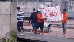 Presos en la azotea de la cárcel de El Turi.