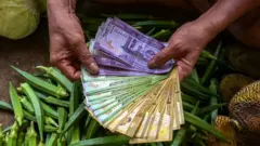 IMF: 'චීනය සමග ඇතැම් ණය කපා හැරීම ගැන සලකා බලන්න සාකච්ඡා කරන්න තාමත් වේලාසන වැඩියි' -විදේශ අමාත්‍ය අලි සබ්‍රි