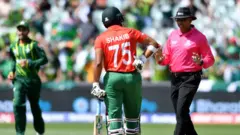 সাকিব আল হাসানের আউট নিয়ে এতো বিতর্ক কেন?