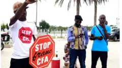 Amashirahamwe adaharanira ivyicaro vya politike amwe amwe yari amaze imyaka itari mike isaba ko ifaranga rya CFA rifutwa