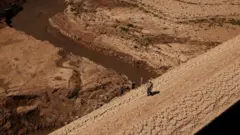 Когда-то тут была вода. Водохранилище в Каталонии